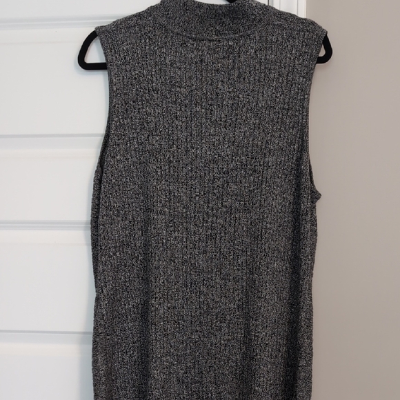 Dana Buchman Black and White Knit Top - Picture 3 of 4